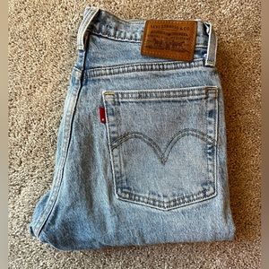 Levi’s Wedgie Lightwash Jeans